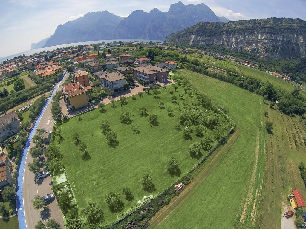 Park Hotel Eden Torbole Sul Garda Ngoại thất bức ảnh