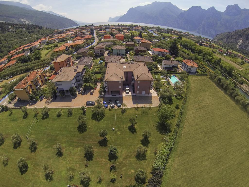 Park Hotel Eden Torbole Sul Garda Ngoại thất bức ảnh