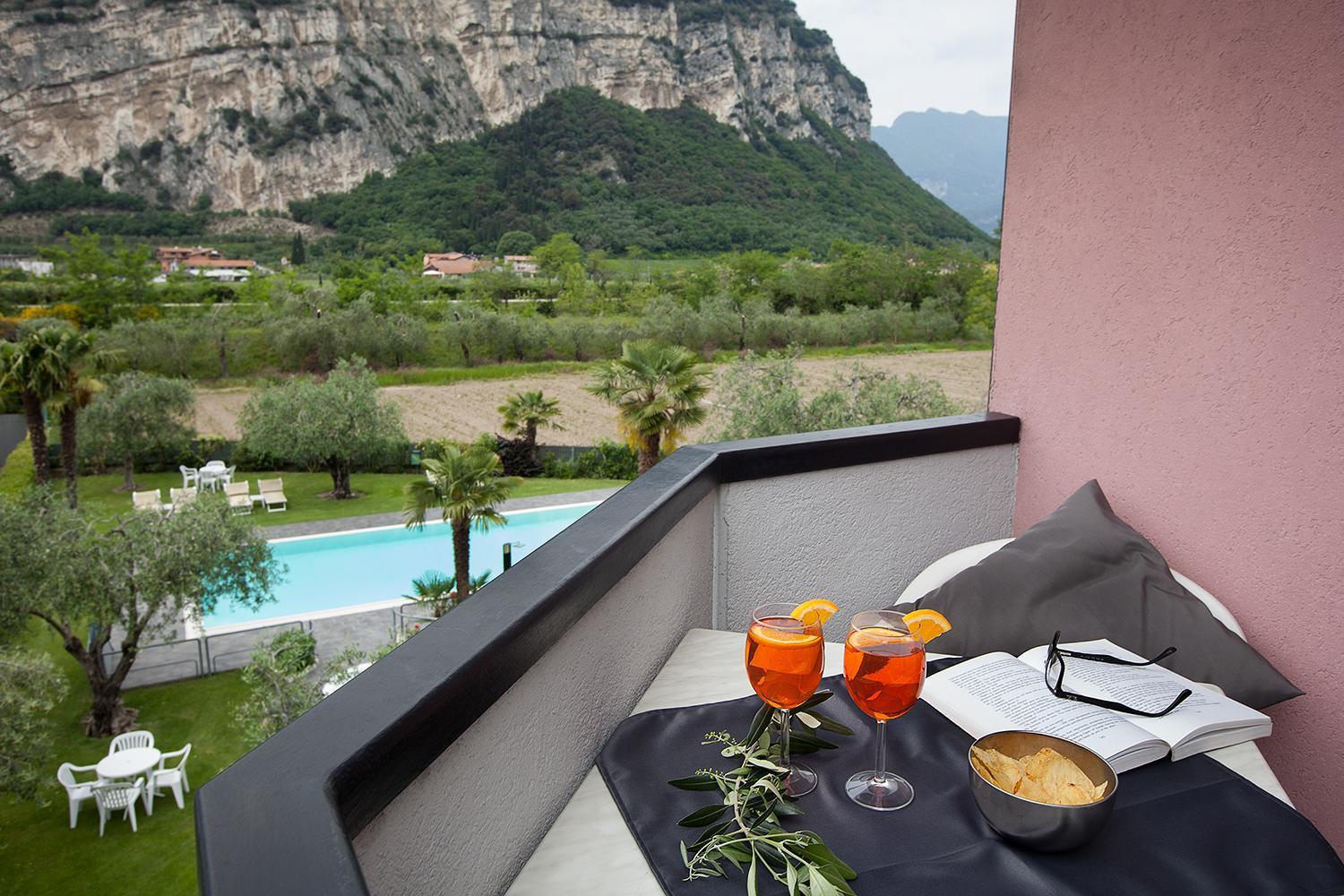 Park Hotel Eden Torbole Sul Garda Ngoại thất bức ảnh