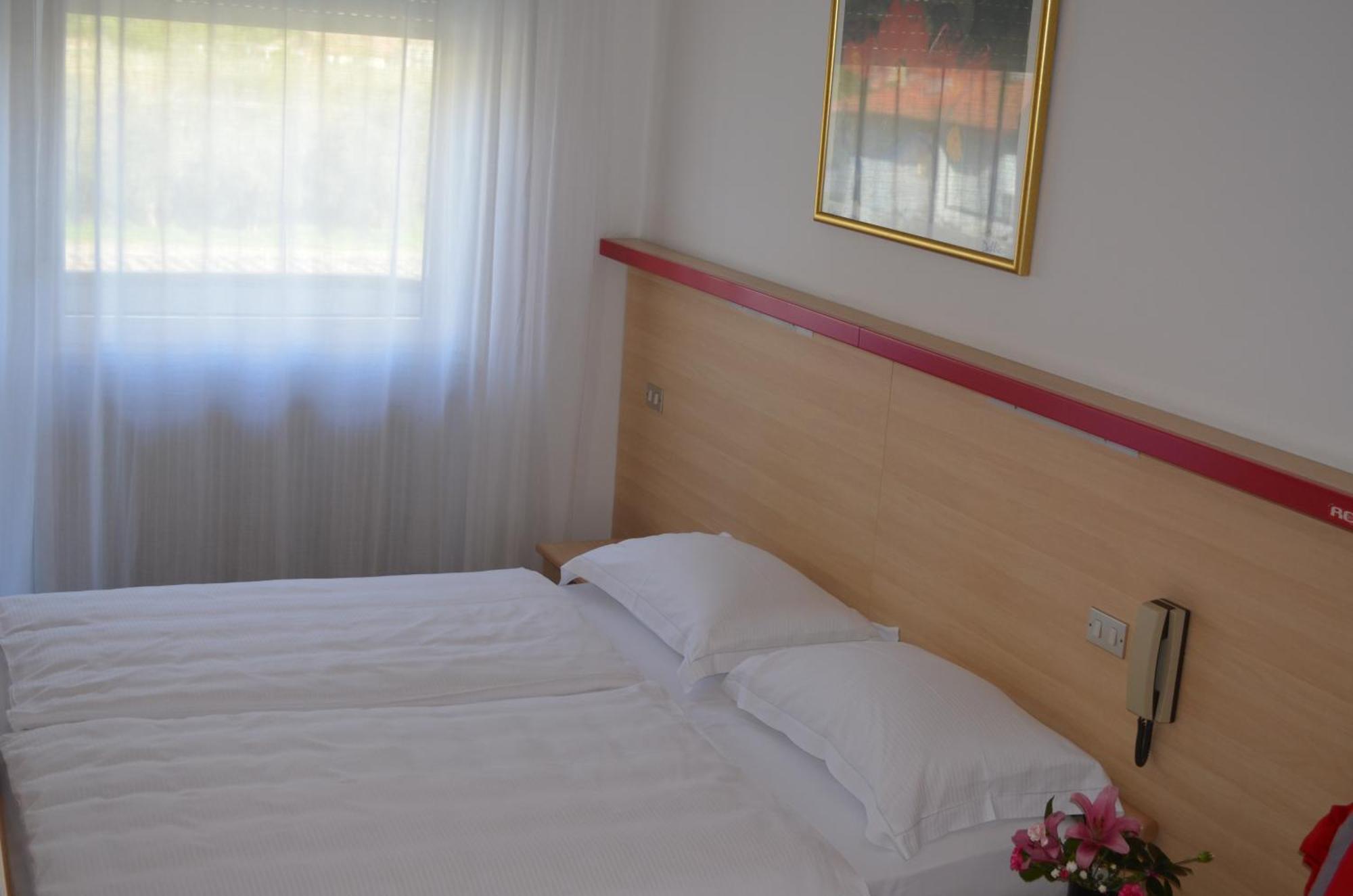 Park Hotel Eden Torbole Sul Garda Phòng bức ảnh