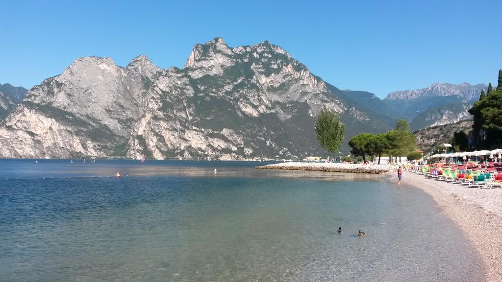 Park Hotel Eden Torbole Sul Garda Ngoại thất bức ảnh