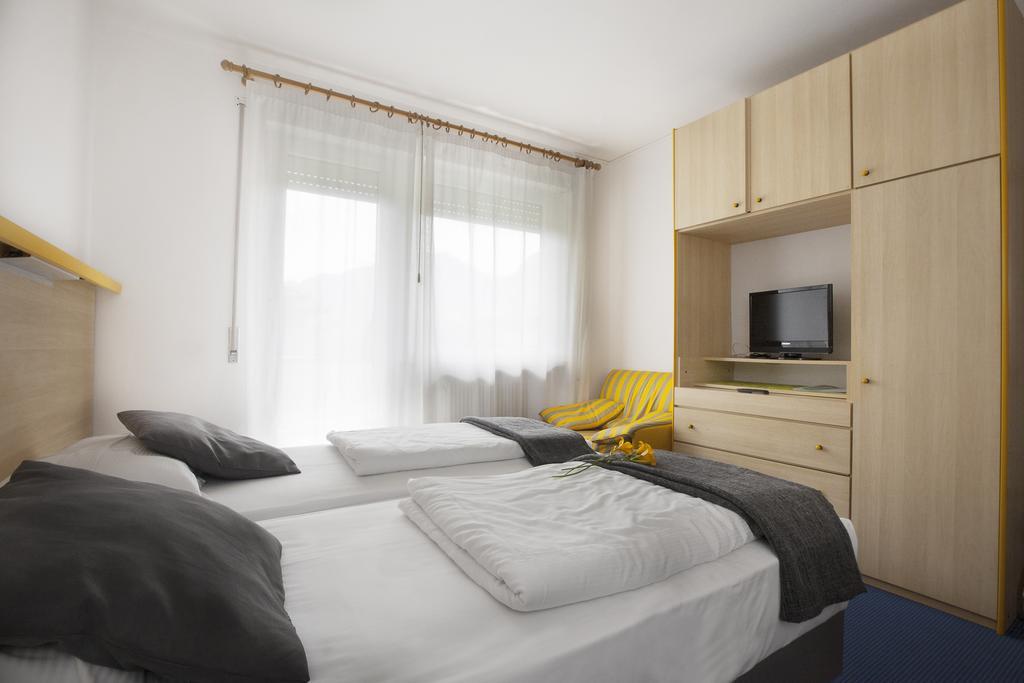 Park Hotel Eden Torbole Sul Garda Ngoại thất bức ảnh