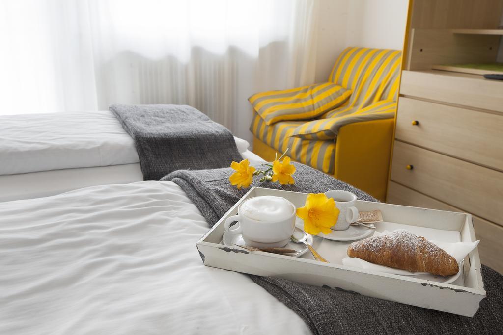 Park Hotel Eden Torbole Sul Garda Ngoại thất bức ảnh