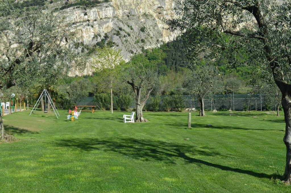 Park Hotel Eden Torbole Sul Garda Ngoại thất bức ảnh