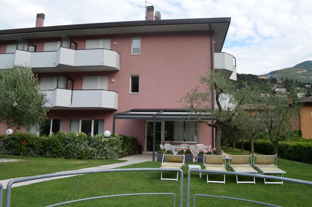 Park Hotel Eden Torbole Sul Garda Ngoại thất bức ảnh