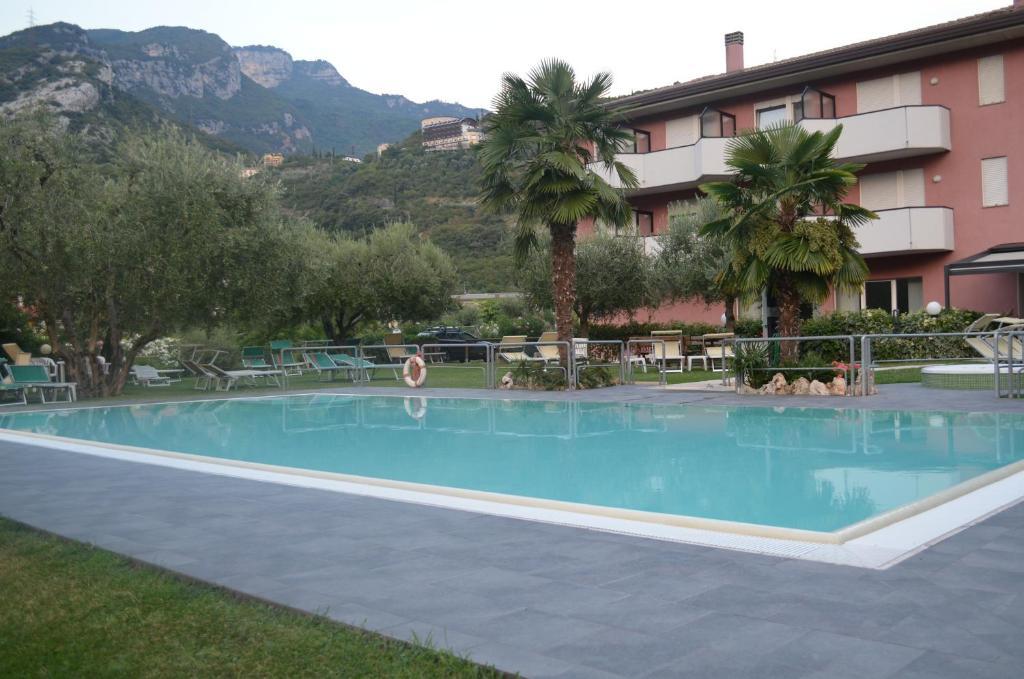 Park Hotel Eden Torbole Sul Garda Ngoại thất bức ảnh